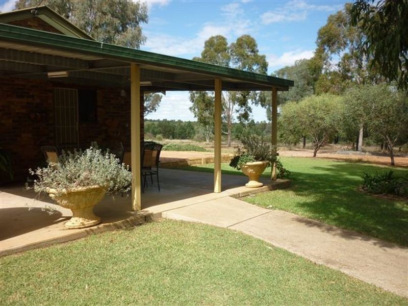 6R Curries Road, Dubbo NSW 2830