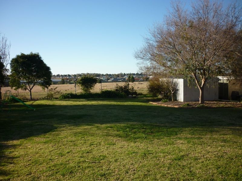 20 Grangewood Drive, Dubbo NSW 2830