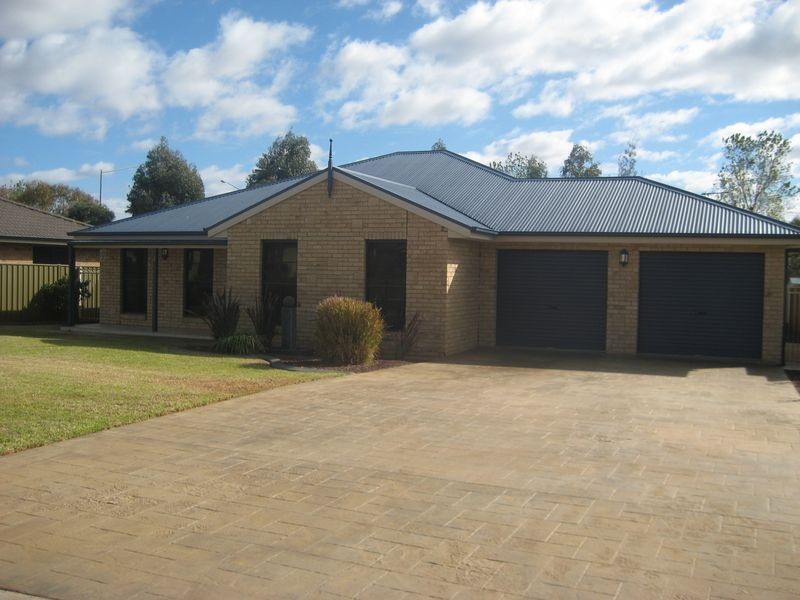 12 Cardiff Arms Avenue, Dubbo NSW 2830