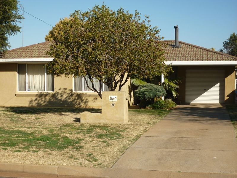 7 Doncaster Avenue, Dubbo NSW 2830