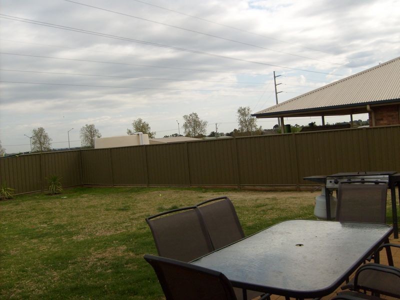 100 Twickenham Drive, Dubbo NSW 2830