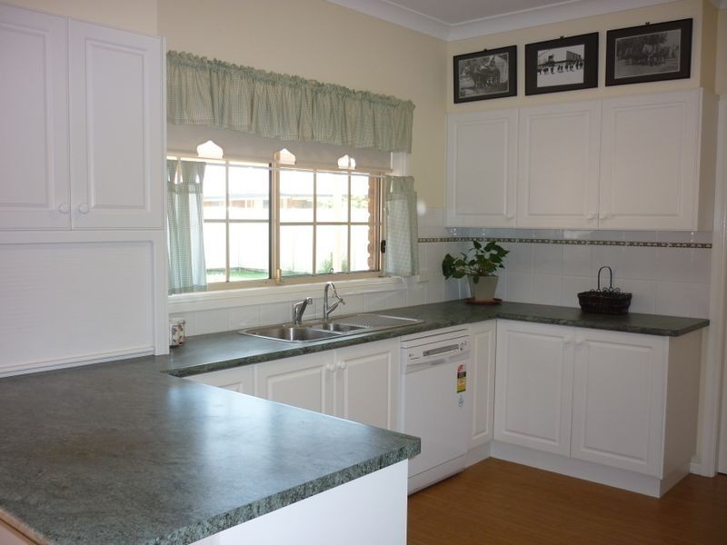 9 Sunvale Avenue, Dubbo NSW 2830