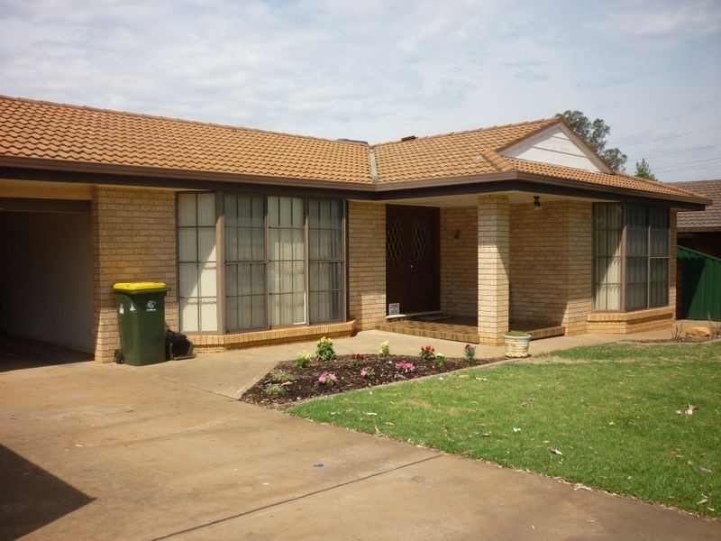 243 Myall Street, Dubbo NSW 2830
