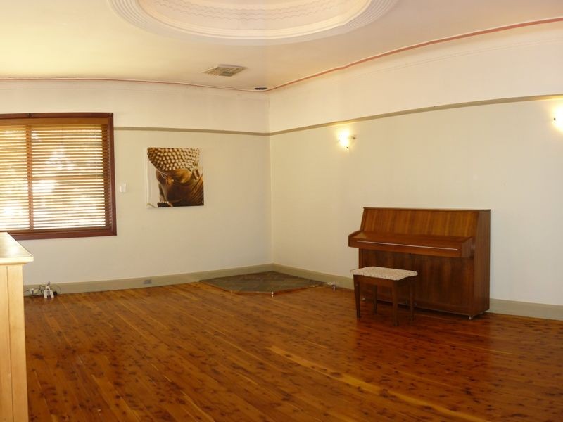 6 Rawson Street, Dubbo NSW 2830