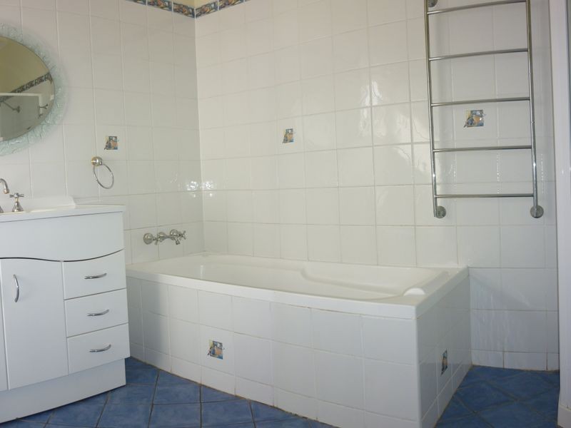 6 Rawson Street, Dubbo NSW 2830