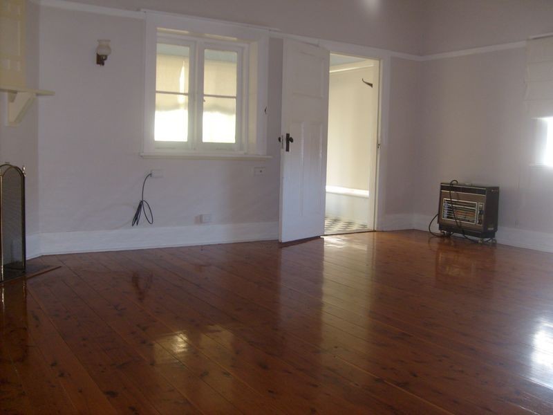 77 Wamboin Street, Gilgandra NSW 2827