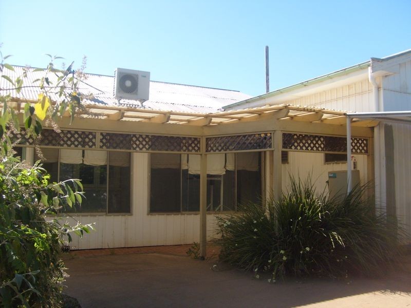 77 Wamboin Street, Gilgandra NSW 2827