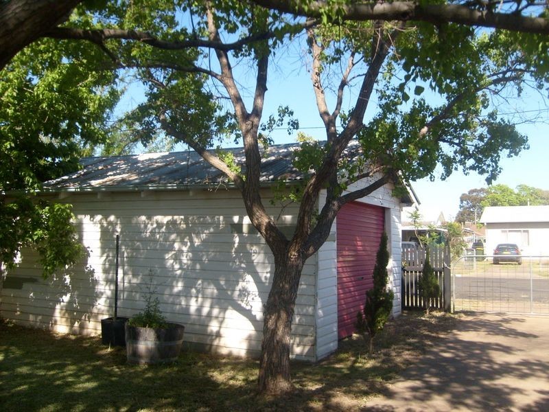 77 Wamboin Street, Gilgandra NSW 2827