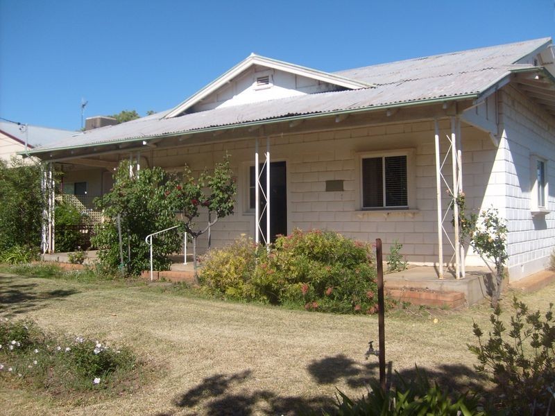 77 Wamboin Street, Gilgandra NSW 2827