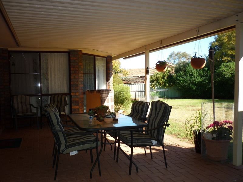 35 Page Avenue, Dubbo NSW 2830