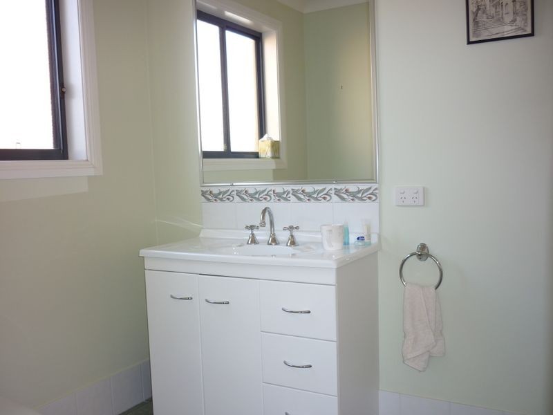 21 St Andrews Drive, Dubbo NSW 2830