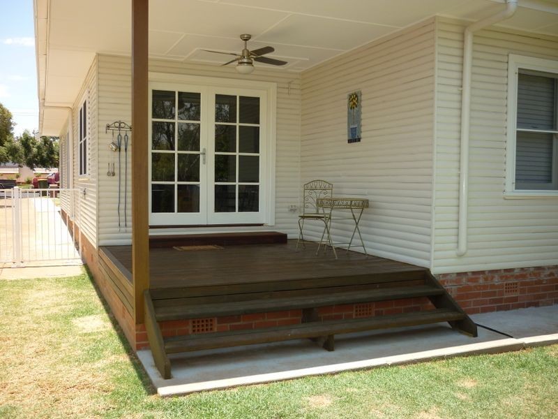 27 Crown Street, Dubbo NSW 2830