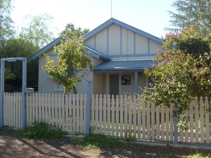 112 Wingewarra Street, Dubbo NSW 2830