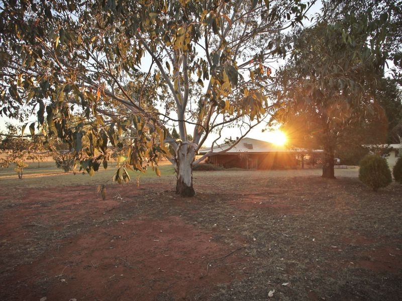‘Silverdale’/15R Beni Drive, Dubbo NSW 2830