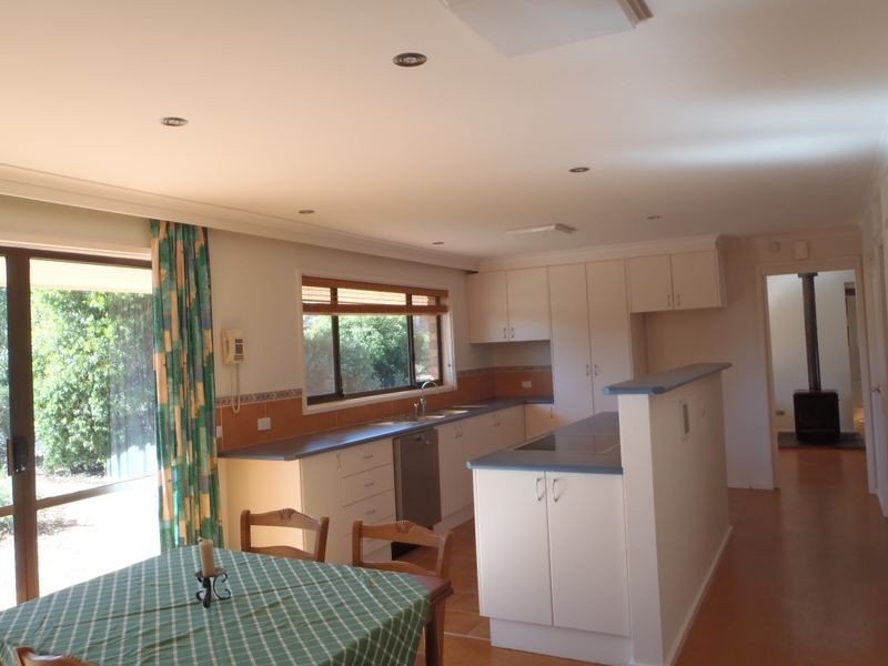 7 Barracks Close, Dubbo NSW 2830