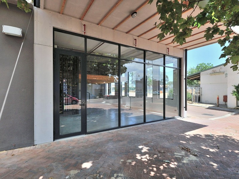12 The Crescent, Midland WA 6056