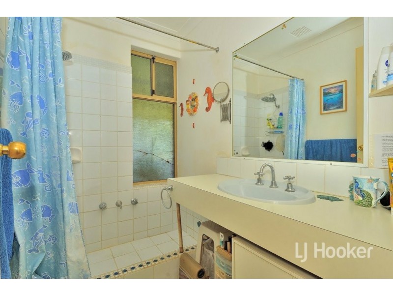 8 Roger Street, Midland WA 6056