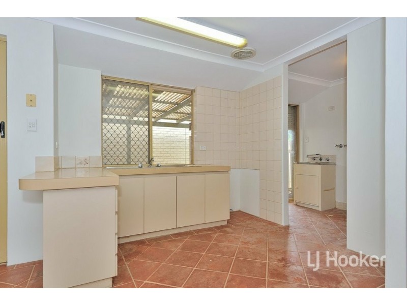 42 Victoria Pde, Midvale WA 6056