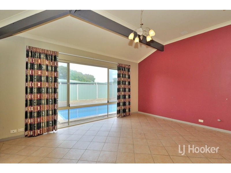 17 Prunus Place, Helena Valley WA 6056