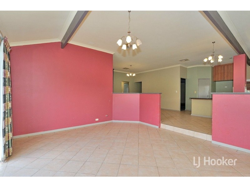 17 Prunus Place, Helena Valley WA 6056