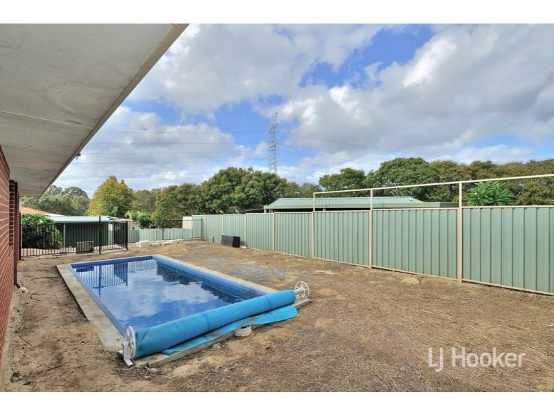 17 Prunus Place, Helena Valley WA 6056