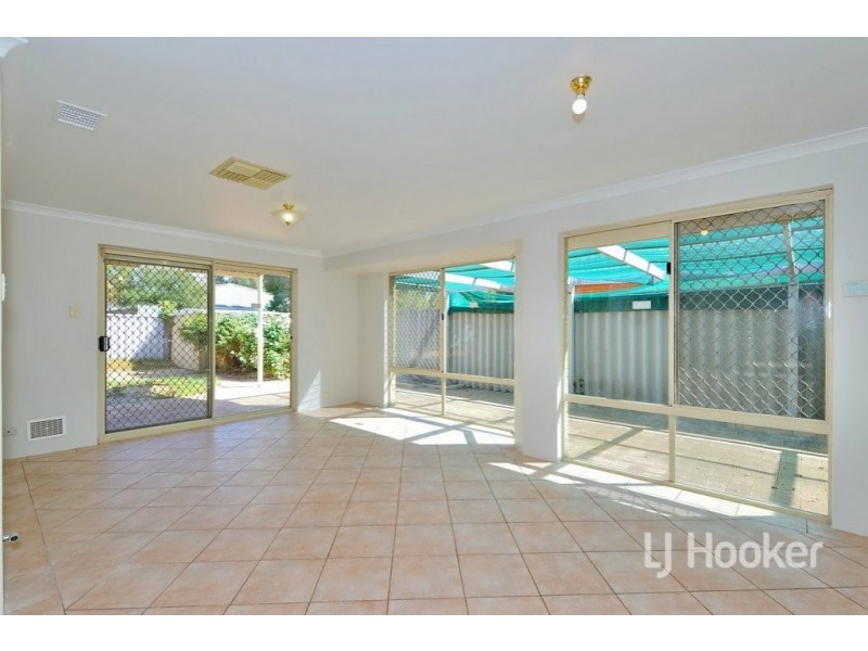 12 Chungking Grove, Stratton WA 6056