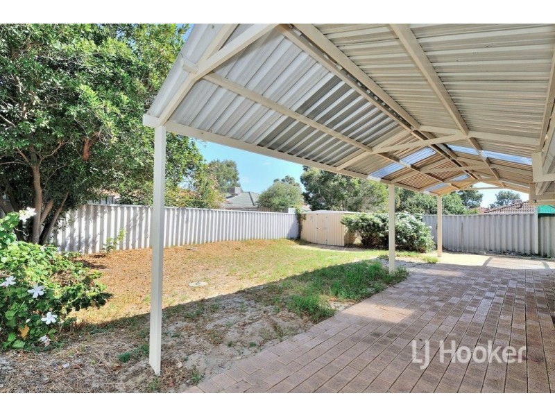 12 Chungking Grove, Stratton WA 6056