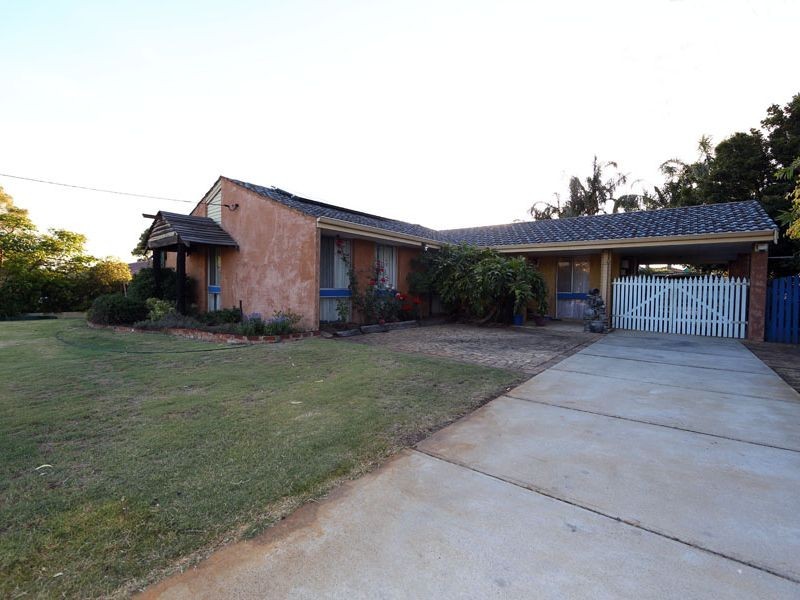 36 Chalfont Way, Swan View WA 6056