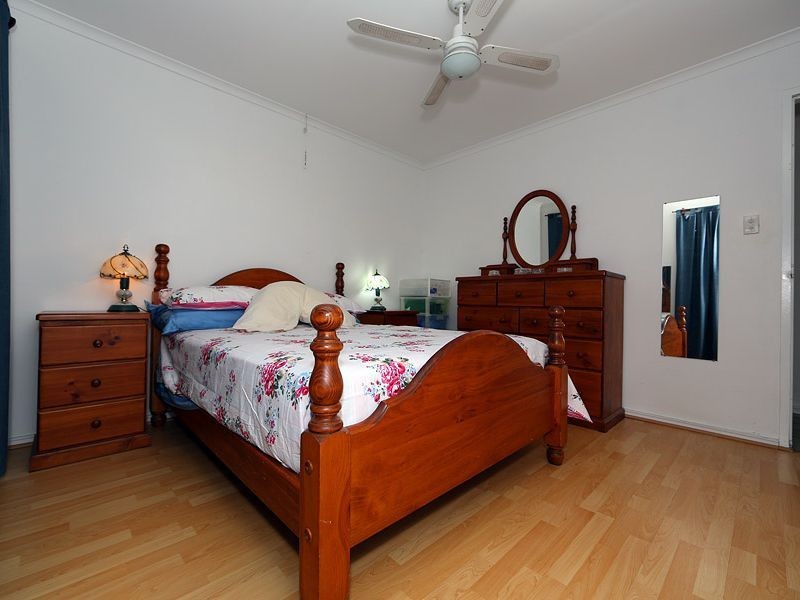 36 Chalfont Way, Swan View WA 6056