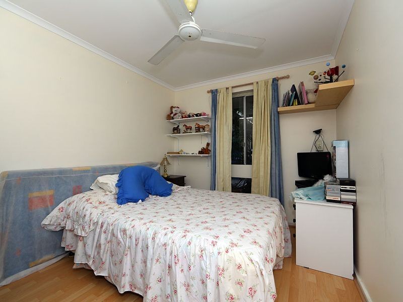 36 Chalfont Way, Swan View WA 6056