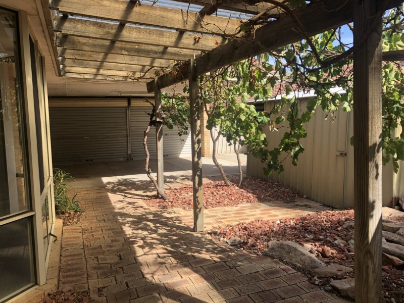 9 Hume Court, Midland WA 6056