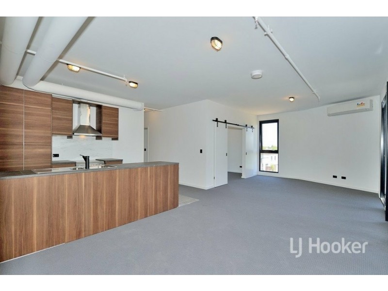 102/12 The Crescent, Midland WA 6056
