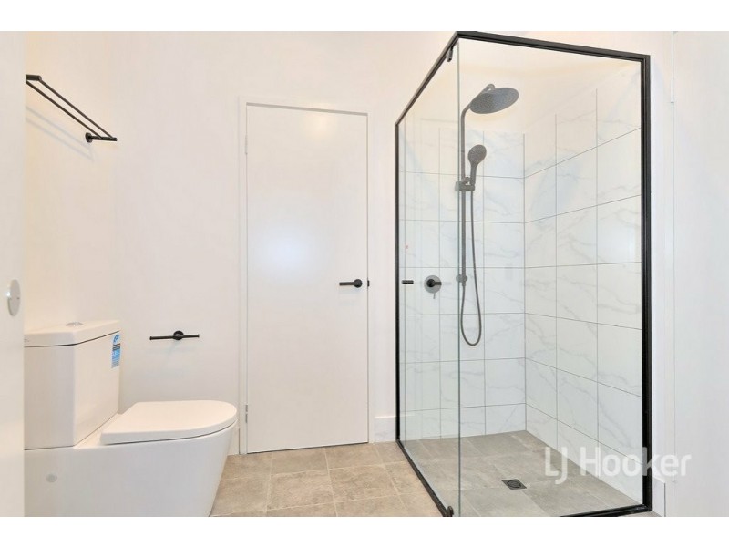 102/12 The Crescent, Midland WA 6056