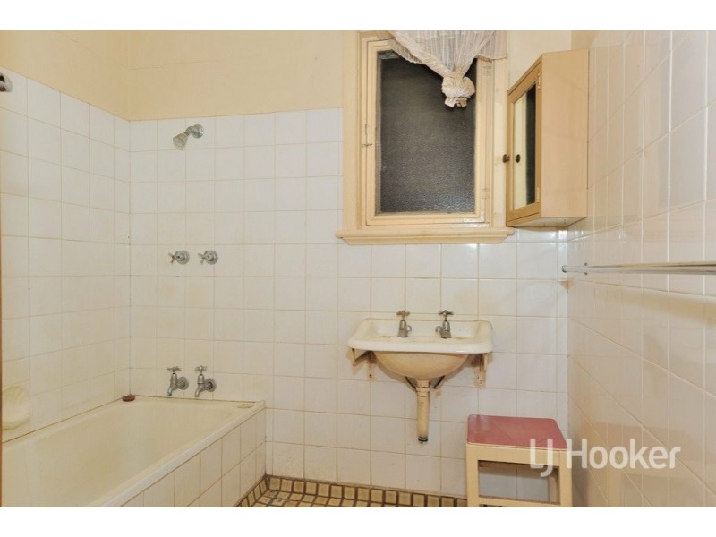 28 Wilkins Street, Bellevue WA 6056