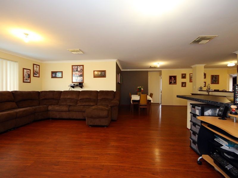 6 Werang Entrance, South Guildford WA 6055