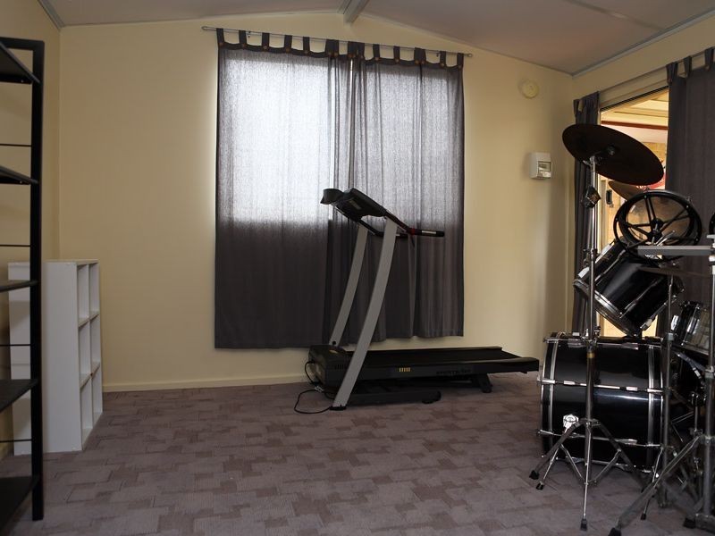 6 Werang Entrance, South Guildford WA 6055