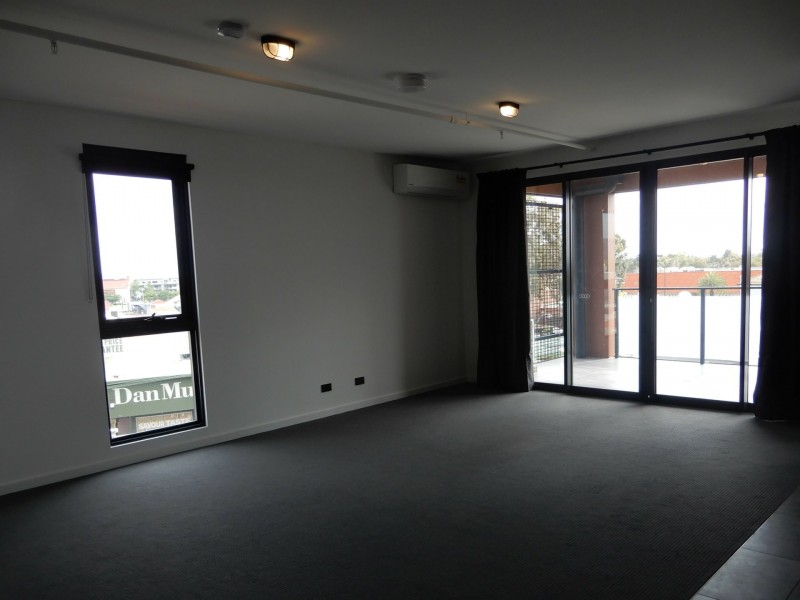 303/12 The Crescent, Midland WA 6056