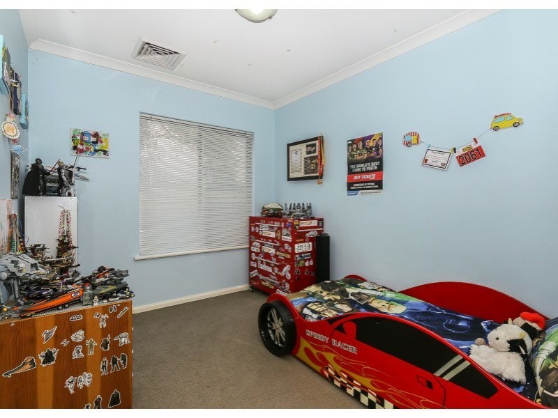 25A Wellaton Street, Midvale WA 6056