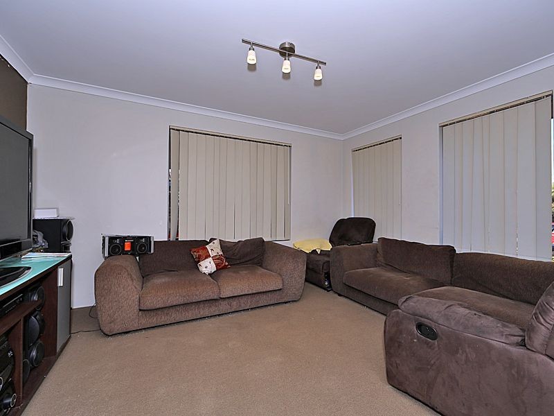 61B Victoria Pde, Midvale WA 6056