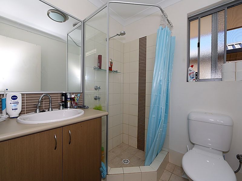 61B Victoria Pde, Midvale WA 6056