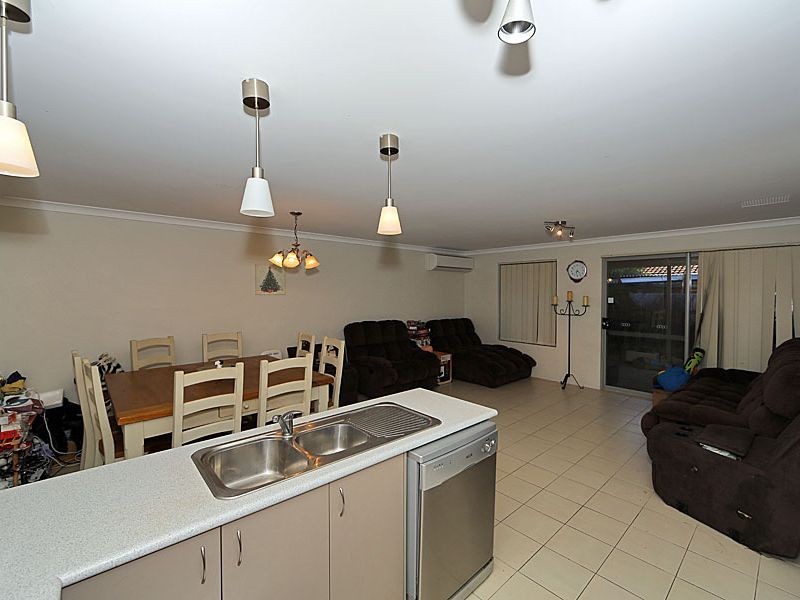 61B Victoria Pde, Midvale WA 6056