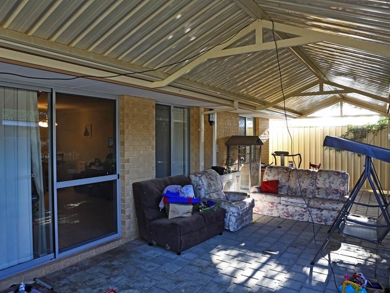 61B Victoria Pde, Midvale WA 6056