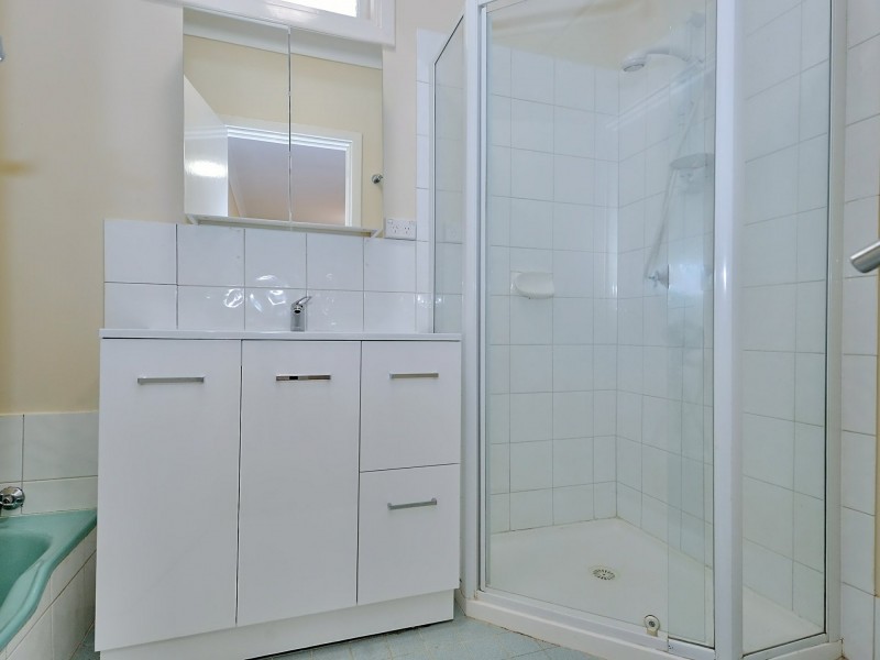 15 Sefton Avenue, Viveash WA 6056