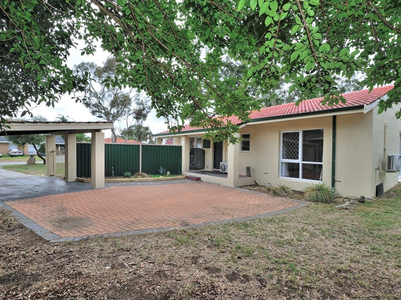 15 Sefton Avenue, Viveash WA 6056