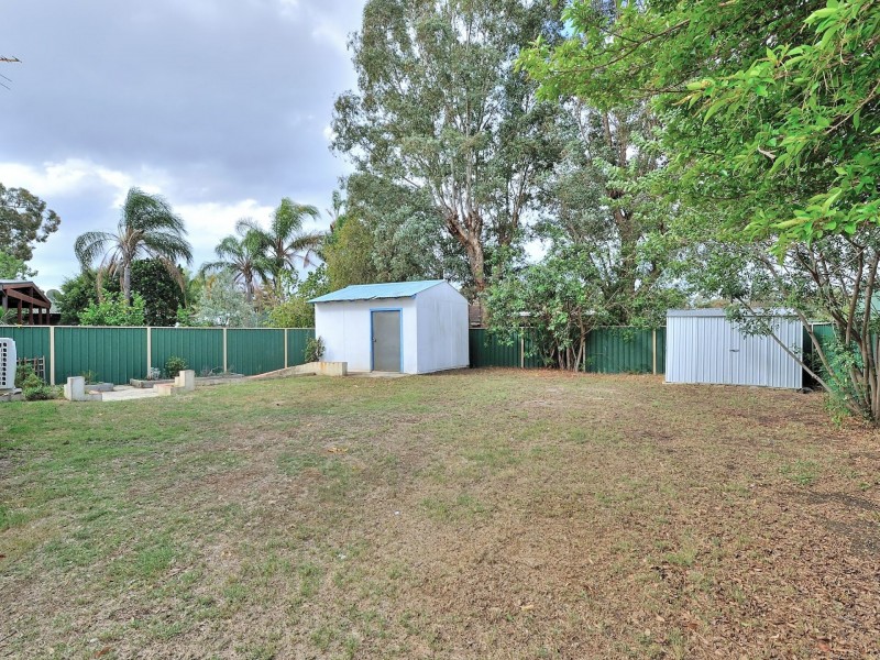 15 Sefton Avenue, Viveash WA 6056