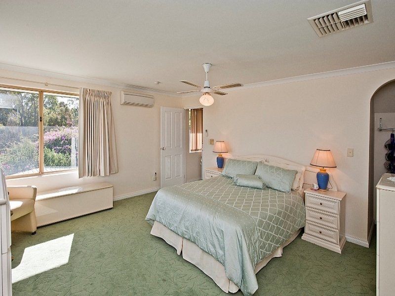21 Cheney Court, Swan View WA 6056