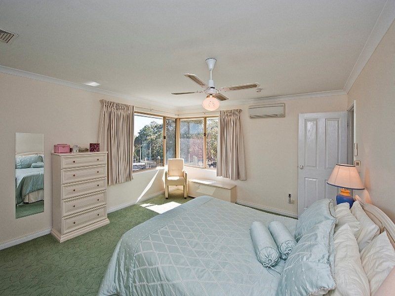 21 Cheney Court, Swan View WA 6056