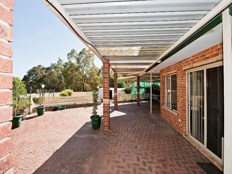 21 Cheney Court, Swan View WA 6056