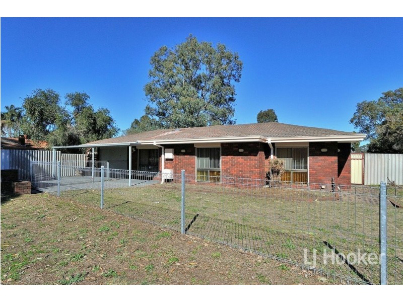 67 Blackadder Road, Swan View WA 6056