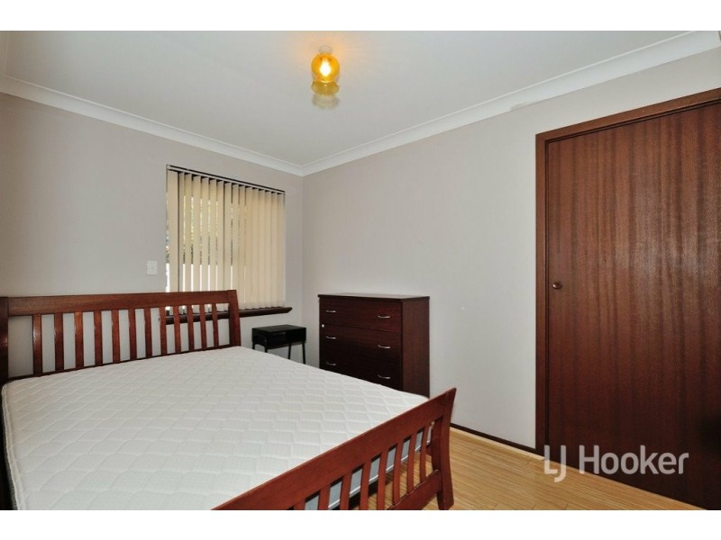 67 Blackadder Road, Swan View WA 6056